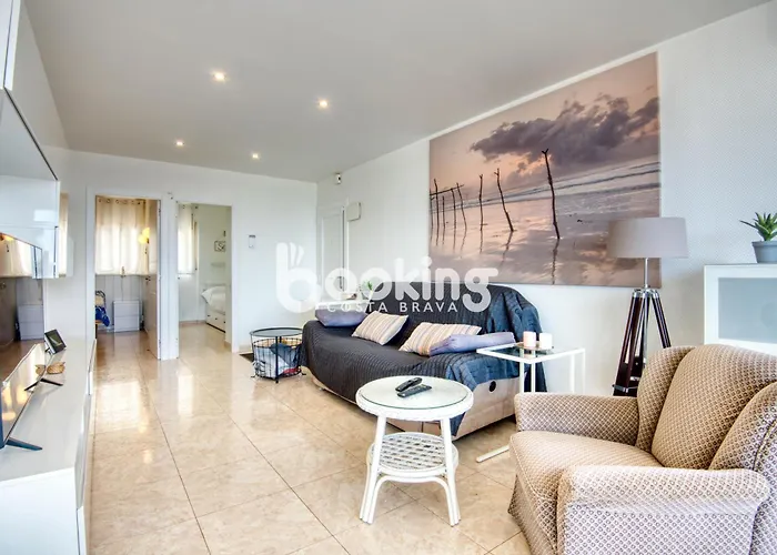 Kaminias Amb Vistes Al Mar Reformat Per 4 Persones Apartman *